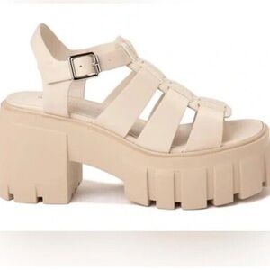 Madden girl platform 7.5 sandals. Never worn. No box